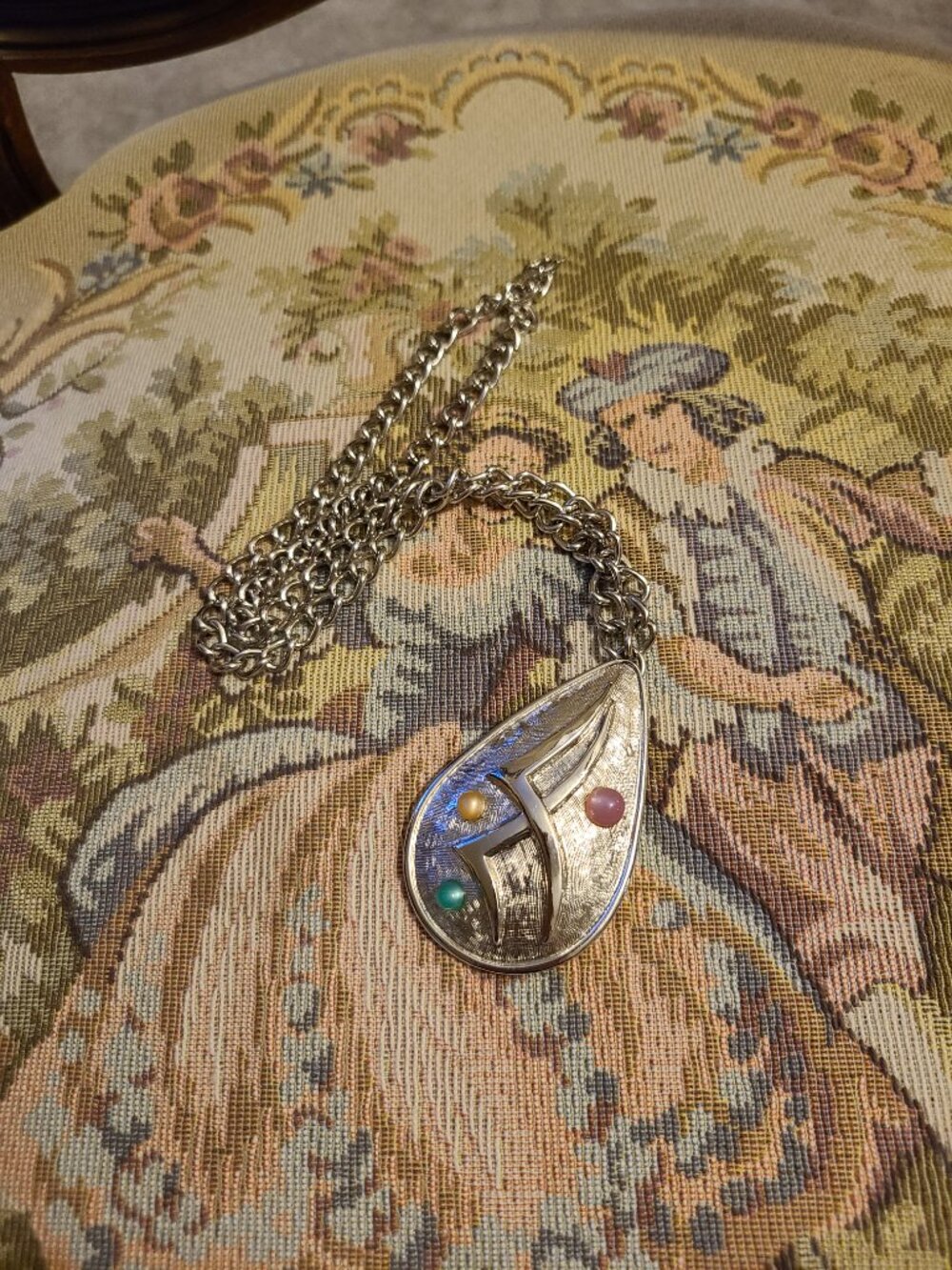 Vintage Necklace for Sale today Accepting Offers on bundle deals - Picture 13 of 14
